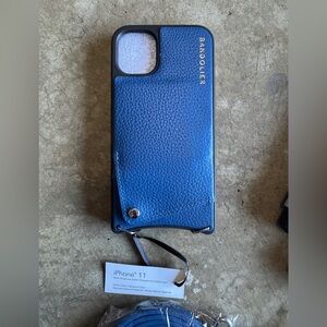 NWT: BANDOLIER - iPhone 11